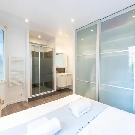 1-br In Walk To The *