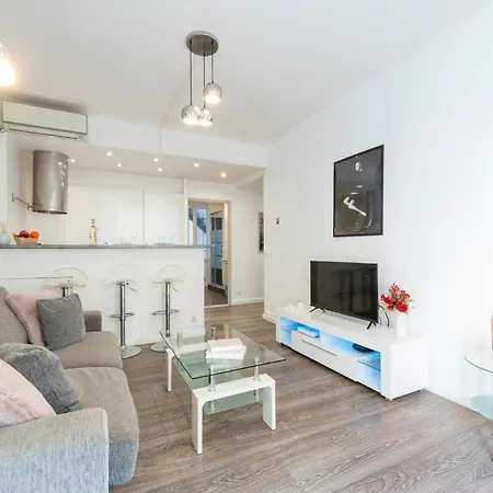 1-br In Walk To The *