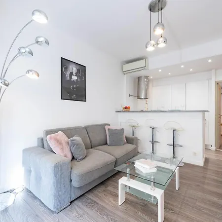 Apartment 1-br In Walk To The Cannes